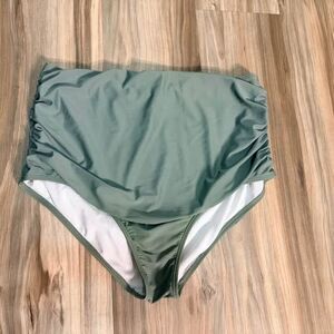 XL Size 18 NWOT High Waist Bikini Bottom Hilor waist=17”relax-23”stretched C7374